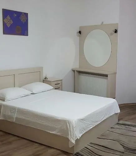 Lorena Old Town * Βουκουρέστι